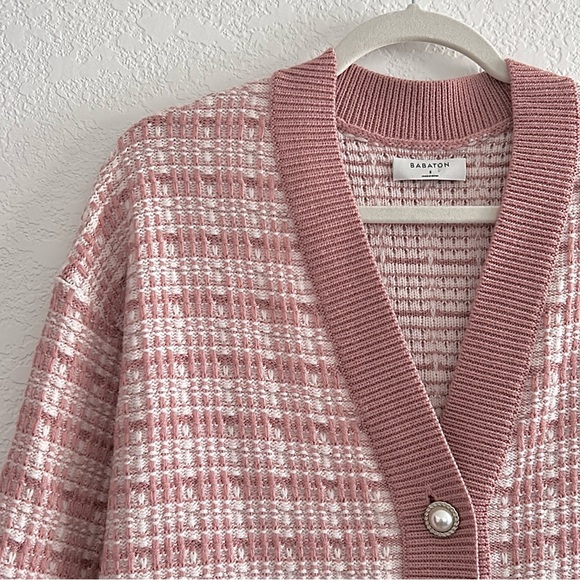 Aritzia Babaton Pink White V-neck Textured Knit Oversized Cozy Chic Cardigan - Picture 4 of 7